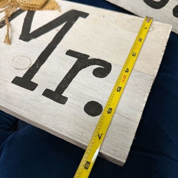 ✨ RUSTIC “MR. & MRS.” WOODEN SIGNS – WEDDING DECOR SET – 11” x 7.5” - Picture 6 of 16